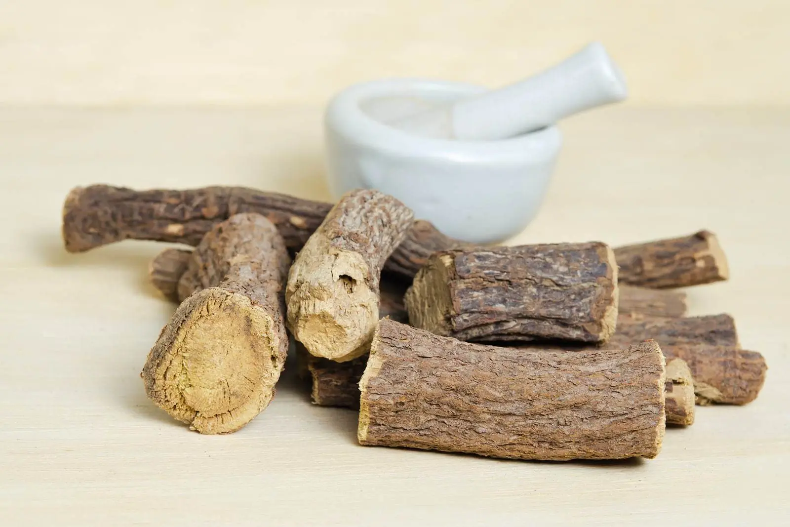 Naturalne zamienniki cukru stewia, lukrecja, ksylitol